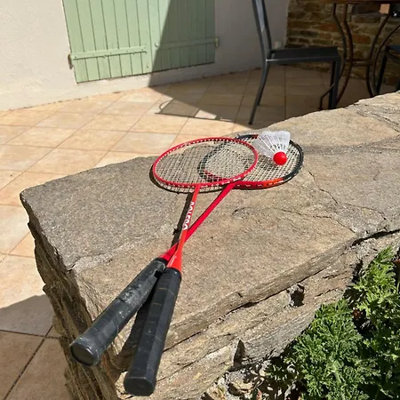 4* Avec Piscine Dans Le Bas Du Village De Les Mimosas