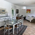 Villa 4* Avec Piscine Dans Le Bas Du Village De Les Mimosas