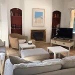 4* Avec Piscine Dans Le Bas Du Village De Les Mimosas *