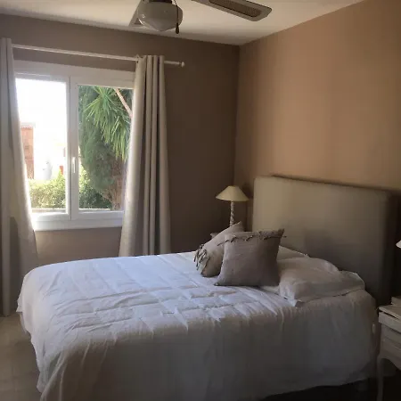 4* Avec Piscine Dans Le Bas Du Village De Les Mimosas Bormes-les-Mimosas