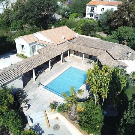 4* Avec Piscine Dans Le Bas Du Village De Les Mimosas Villa Bormes-les-Mimosas